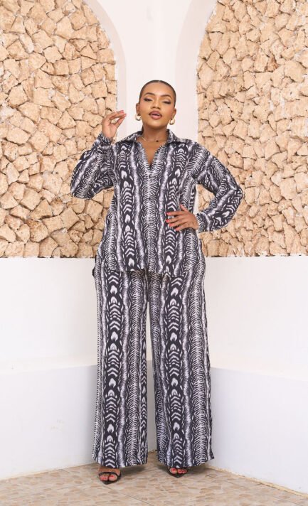 Kayali Set - Black and White Print