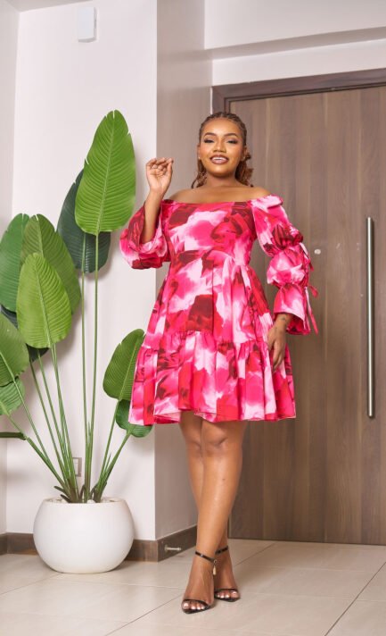 Linda Skater - Pink Floral